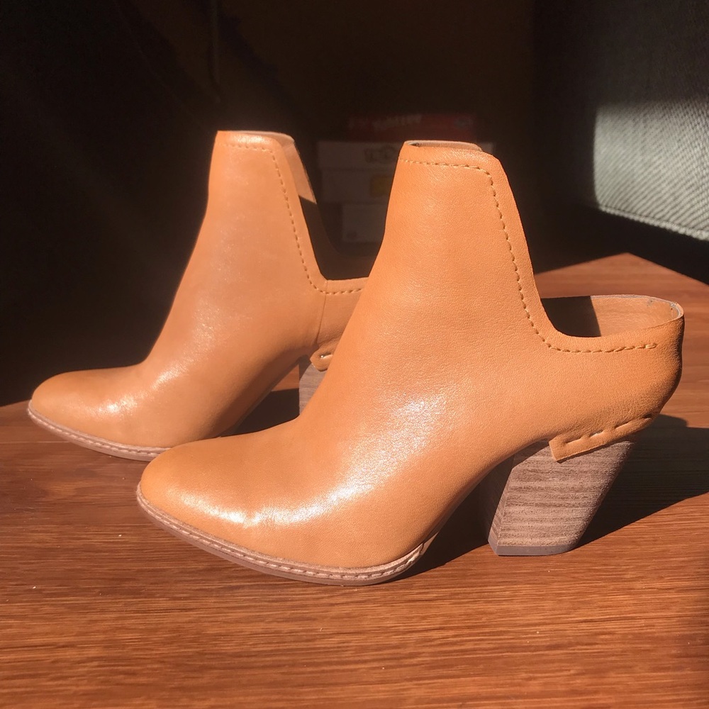 Dolce Vita Ankle Boots